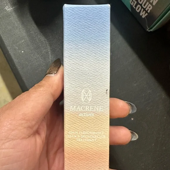 Soin Cou Et Décolleté Haute Performance MACRENE ACTIVES - 30 Ml, Atténue Les Rides, Neuf